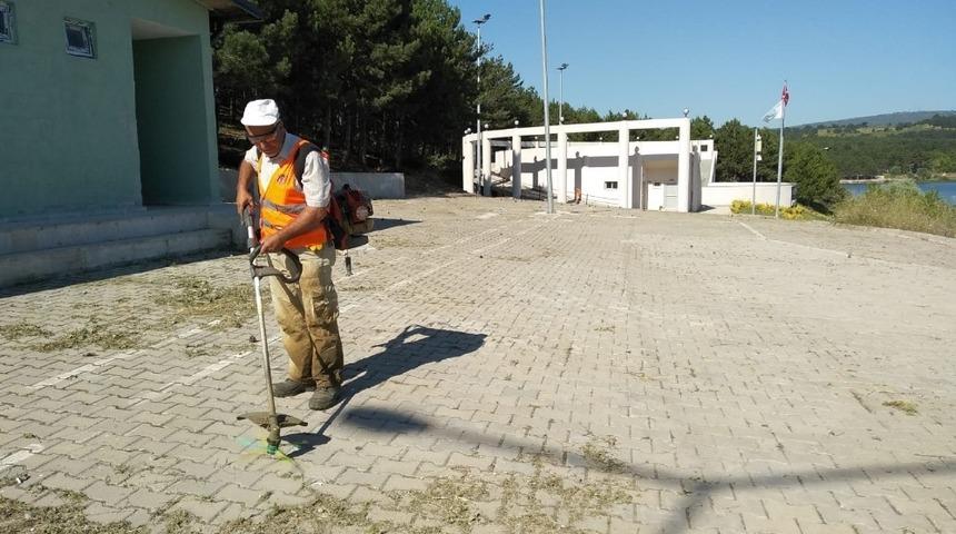 Bilecik Belediyesi&rsquo;nden ot temizliği