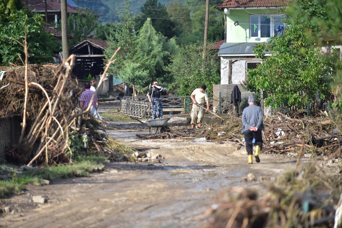İ&ccedil;işleri Bakanı Soylu'dan D&uuml;zce a&ccedil;ıklaması: 4'&uuml; &ccedil;ocuk 7 kişi kayıp