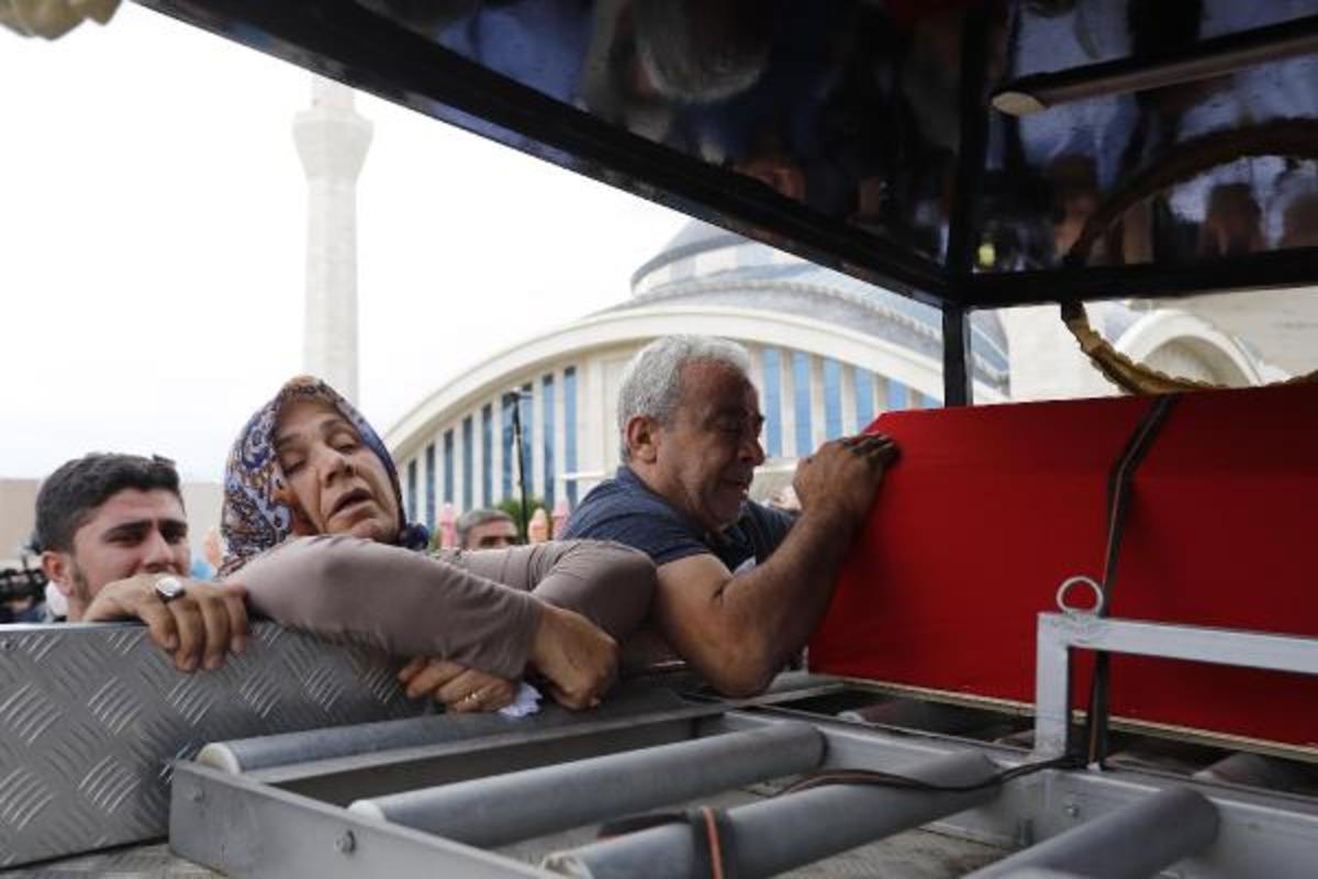 Irak'ın Erbil kentinde şehit olan diplomat Osman K&ouml;se'ye veda!