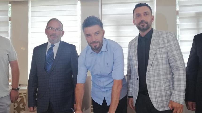 Belediye K&uuml;tahyaspor&rsquo;da teknik direkt&ouml;rl&uuml;k g&ouml;revine Polat &Ccedil;etin getirildi