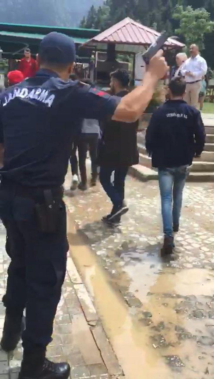 Uzungöl'de Iraklı grup ile gerginlik! 9 kişi sınır dışı edildi G3