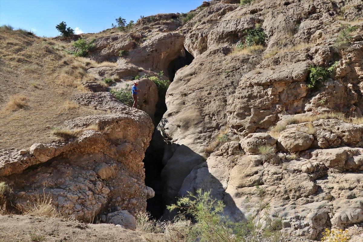 Birka&ccedil; ay &ouml;nce keşfettiler! Saklıkapı Kanyonu doğa tutkunlarını b&uuml;y&uuml;l&uuml;yor