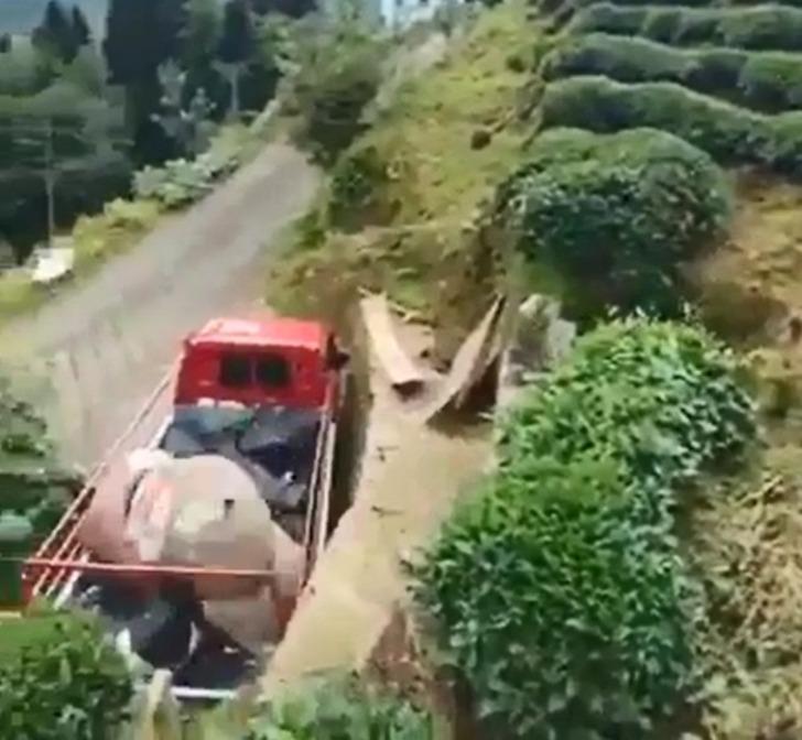 Topladığı çayı kamyona yüklemeye üşenince bakın nasıl bir yöntem buldu G2