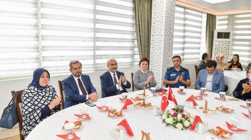 Vali Demirtaş: "Devlet ve millet düşmanlarına mücadelemizi sürdüreceğiz"