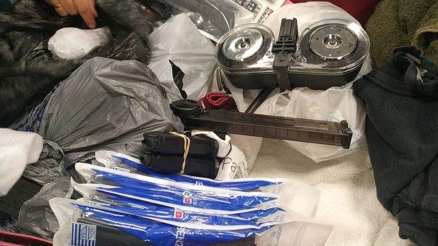 İstanbul Havalimanı nda &ccedil;ok sayıda silah par&ccedil;ası ele ge&ccedil;irildi 1