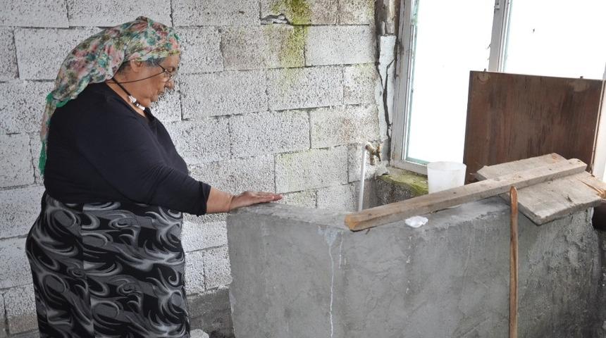 Karslı yaşlı çifte yardım eli uzandı