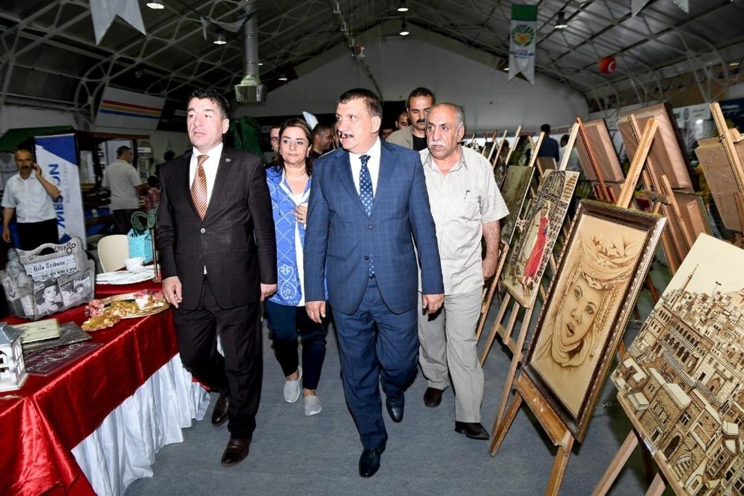 Belediye Başkanı G&uuml;rkan Selahattin Alpay&rsquo;ın konserini dinledi