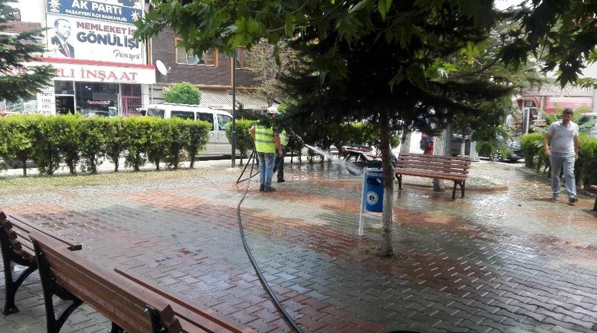 Pazaryeri&rsquo;nde cadde ve sokaklar her g&uuml;n temizleniyor