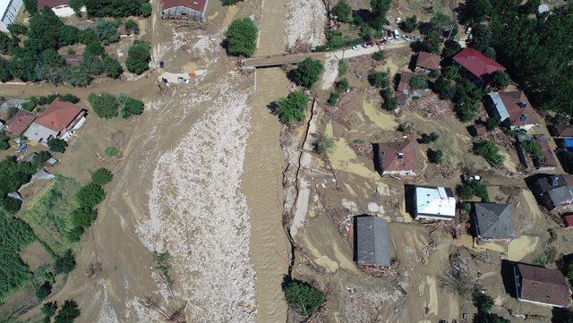 D&uuml;zce de selde kaybolan 7 kişiyi arama &ccedil;alışmaları başladı (3) 2