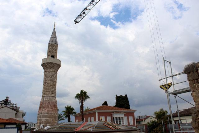 'Kesik Minare' Camii, minaresiyle kalacak