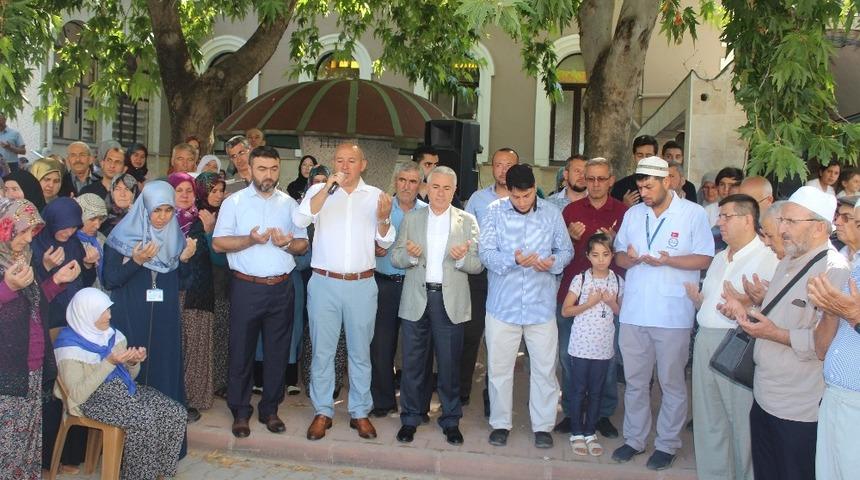 Bucaklı hacı adayları dualarla uğurlandı