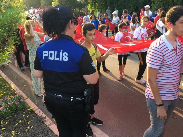 Antalya polisinden 15 Temmuz bilgilendirmesi