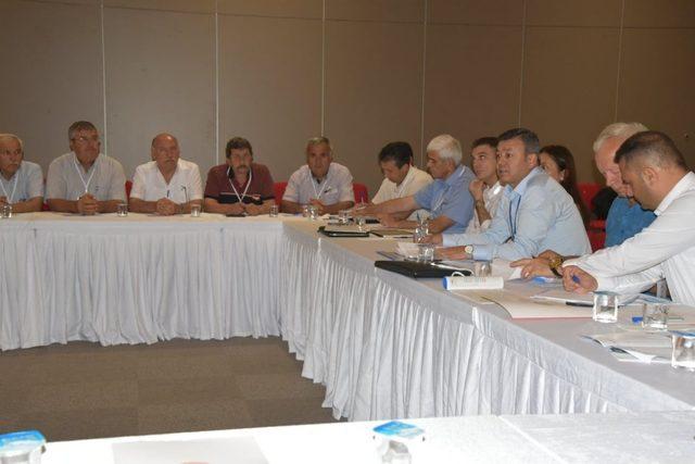 Antalya’da 3. Tarım Şurası öncesi değerlendirme toplantısı yapıldı