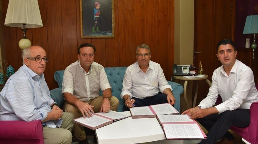 Yunusemre Belediyesi bu yıl da Aigai kazı &ccedil;alışmalarının ana sponsoru oldu