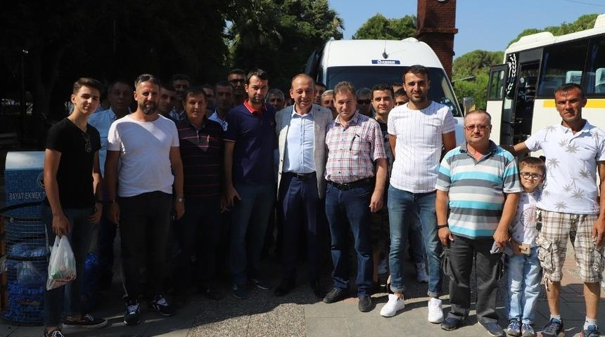 Başkan Akın park ve bah&ccedil;eler personelini tatile uğurladı