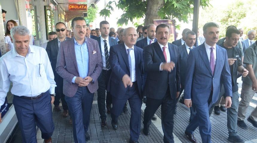 Bakan Turan&rsquo;dan Kuzey &Ccedil;evreyolu vurgusu