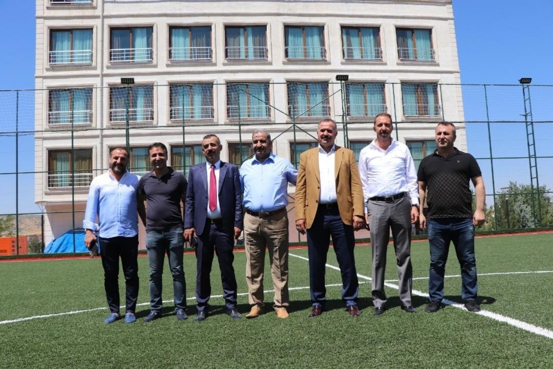 Siirt&rsquo;te 5 milyon 320 bin liraya yapılan spor kompleksi hizmete girdi