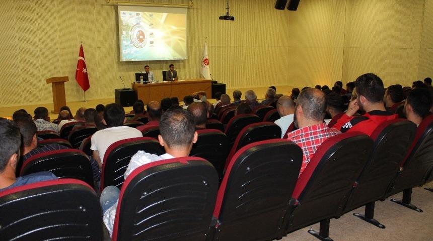 Hükümlülere “demokrasinin önemi” anlatıldı