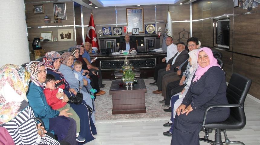 İstiklal Mahallesi sakinlerinden Başkan Bozkurt&rsquo;a ziyaret