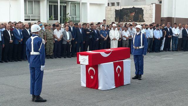 Bitlis'te binbaşı roketli saldırıda şehit oldu; 1'i korucu 2 yaralı (3)