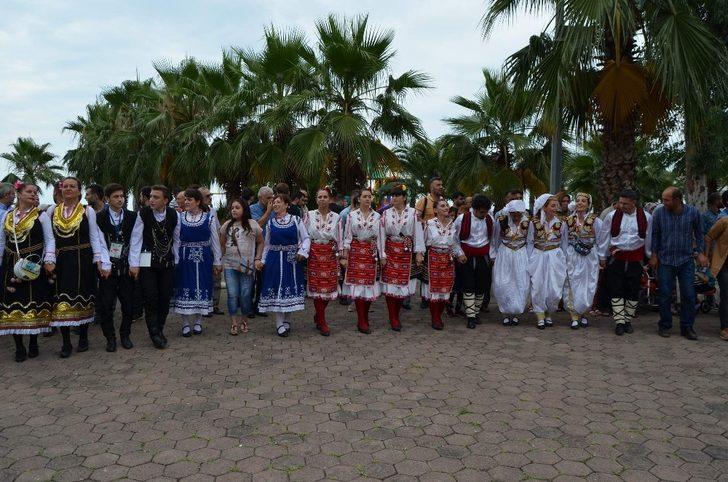 Uluslararası Akçaabat Müzik ve Halk Oyunları Festivali’nden renkli görüntüler G3