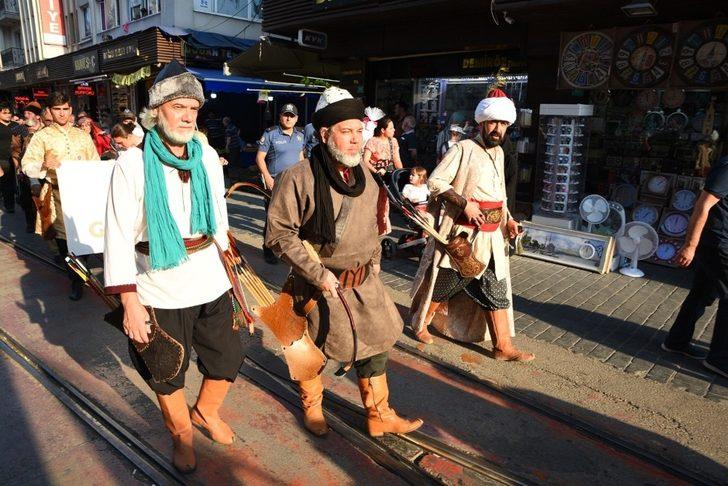 Ata sporlarına renkli kortej G4