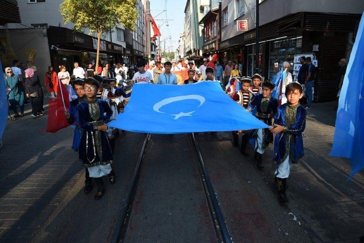 Ata sporlarına renkli kortej G5