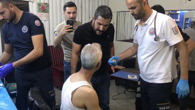 Berberi 'kadına neden baktın?' diyerek dövdüler