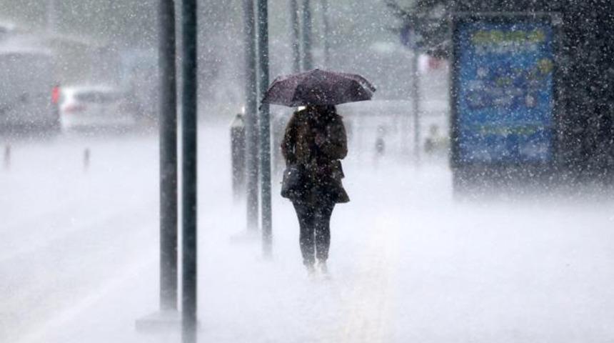 Meteoroloji'den Orta ve Doğu Karadeniz için sağanak yağış uyarısı! 