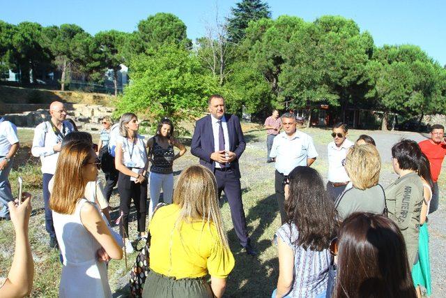 Kartal Belediyesi, Kazak kadın gazetecileri ağırladı