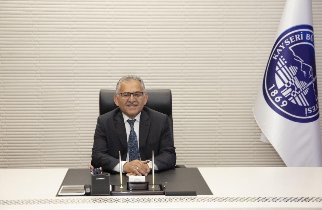 Başkan B&uuml;y&uuml;kkılı&ccedil;: "Halkımızın &ccedil;ok daha konforlu bir şehir hayatı s&uuml;rd&uuml;rmesi i&ccedil;in yatırımlarımız hız kesmeden devam edecek"