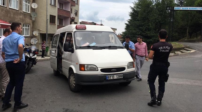 Trabzon&rsquo;da dolmuşlara &lsquo;&ouml;ğrenci tarifesi&rsquo; denetimi