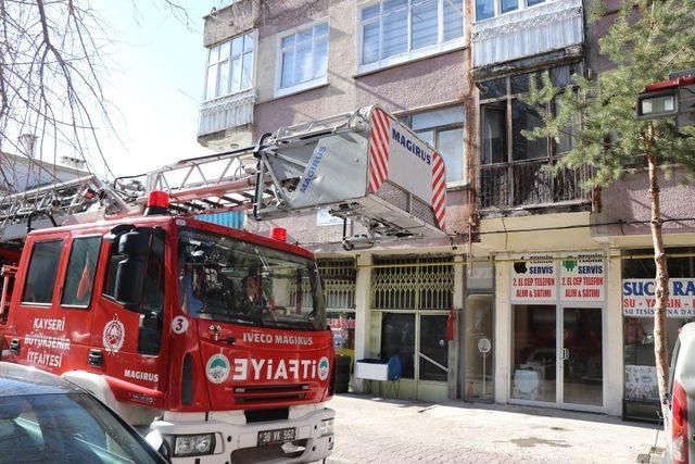 Kayseri İtfaiyesi 6 ayda 2 bin 443 olaya müdahale etti