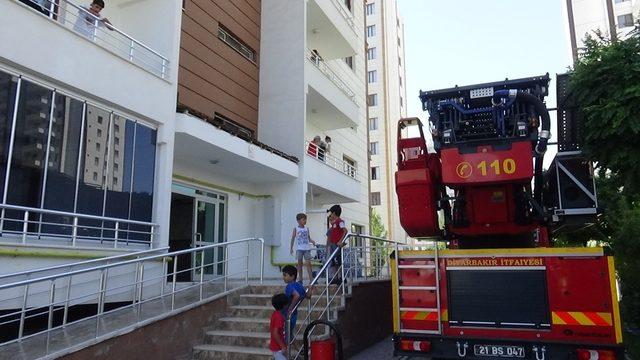 Diyarbakır’da evde alkol alıp sızan şahıs, ekipler hareketlendirdi