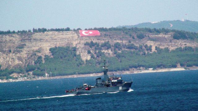 Rus donanmasına ait savaş gemisi Çanakkale’den geçti