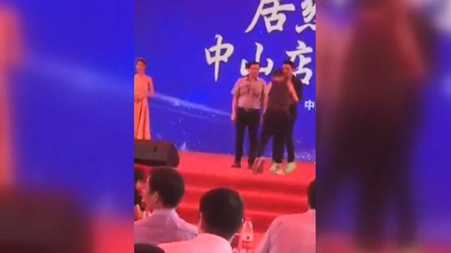 &Uuml;nl&uuml; akt&ouml;r ve film yapımcısına bı&ccedil;aklı saldırı 3