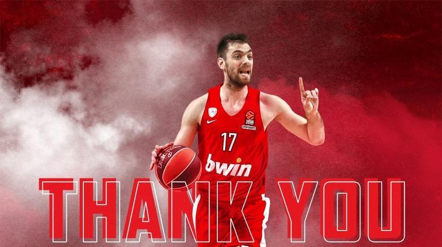 Olympiakos, Vangelis Mantzaris ile yollarını ayırdı