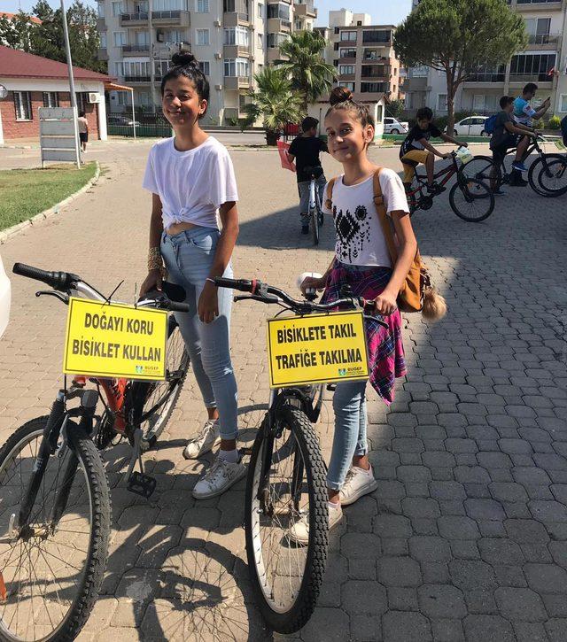 Bisiklet kullanıcılarından 'Trafikte biz de varız' etkinliği