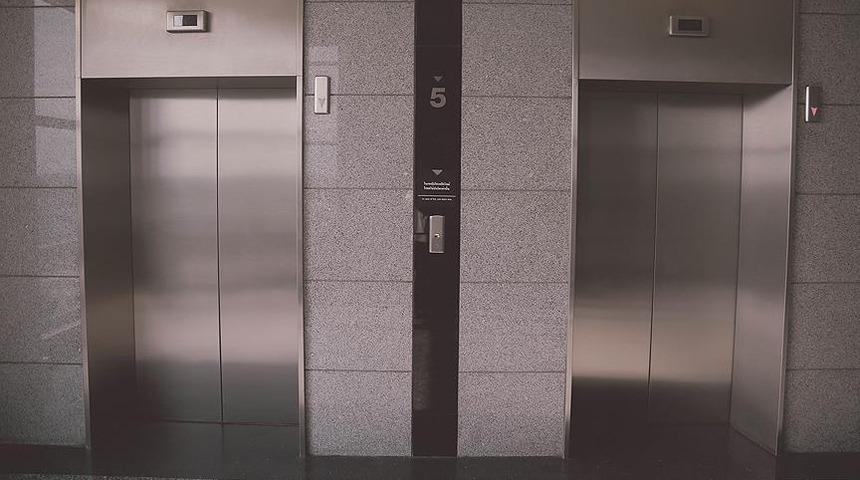 Güvensiz asansörlere 1,9 milyon liralık ceza