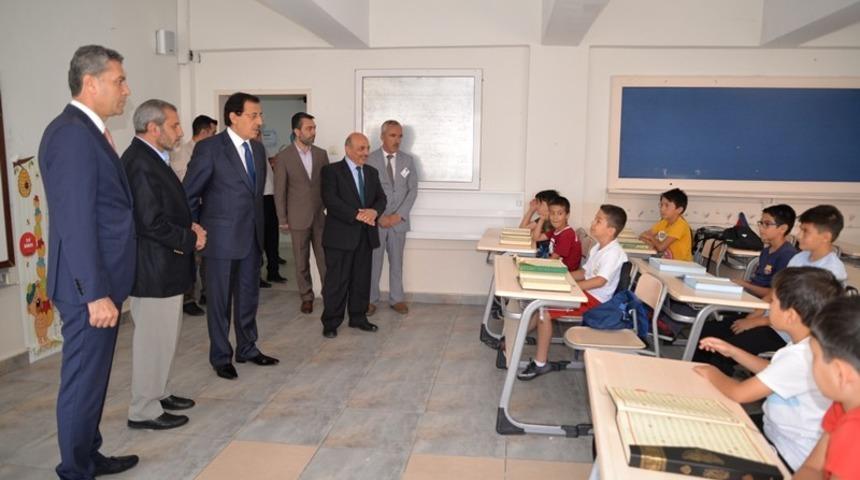 Vali &Uuml;mit, yaz Kuran kurslarını ziyaret etti