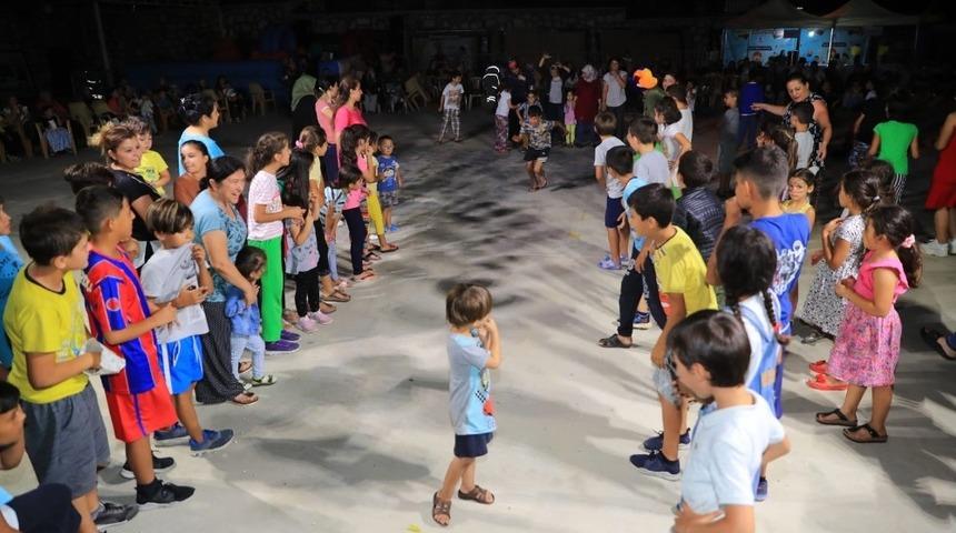 Pamukkaleli çocuklar şenliğe koştu