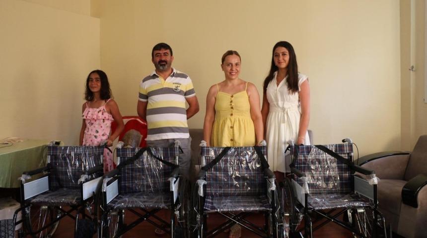 Tatile gelen aileden engellilere &ouml;rnek duyarlılık..