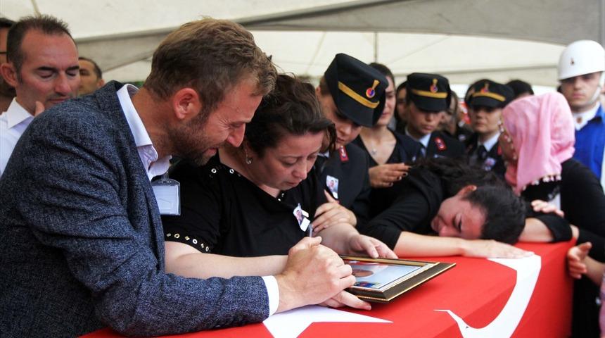 Şehit Binbaşı Zafer Akkuş son yolculuğuna uğurlandı
