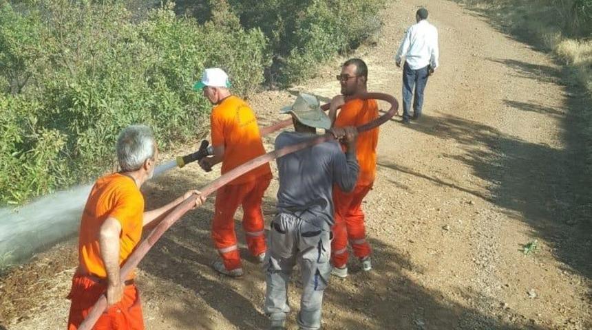 Yangın ormanlık alana sıçramadan söndürüldü
