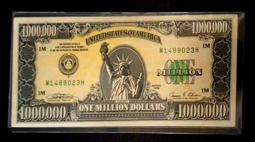 Uşak’ta ‘Amerikan rüyası’nın sembolü 1 milyon dolarlık banknot ele geçirildi