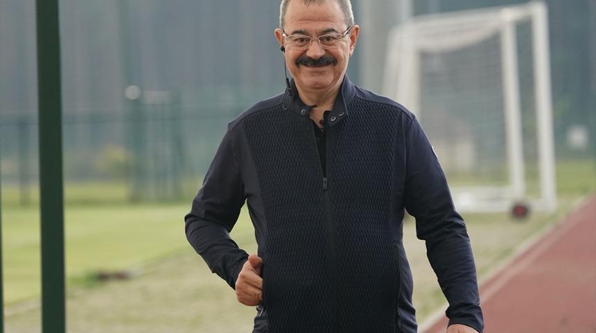 Adil Sani Konukoğlu: Fark yaratacak bazı oyuncularla g&ouml;r&uuml;ş&uuml;yoruz