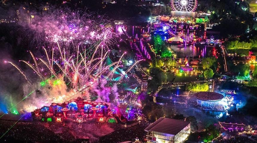 Dünyanın en çılgın festivali: Tomorrowland!