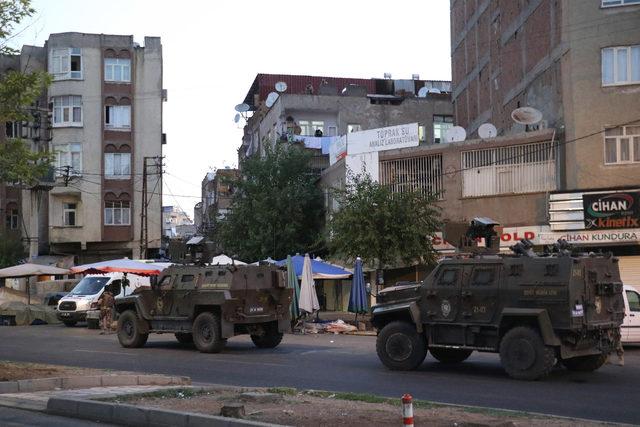Diyarbakır'da eve operasyon: 1 terörist öldürüldü