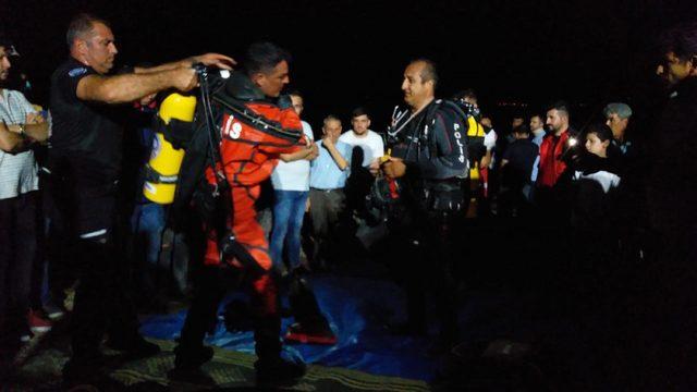 Manisa'da kayık alabora oldu: 3 kişi kurtarıldı, 2 kişi kayıp (2)