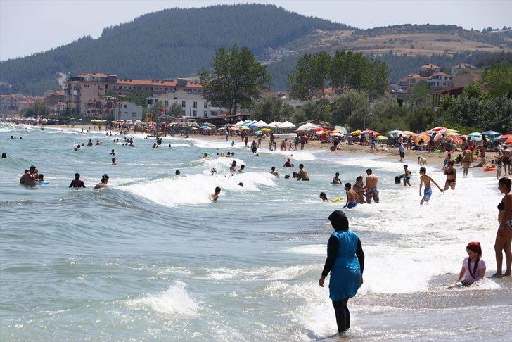 Tekirdağ'da turistler mavi bayraklı plajlara akın etti G4